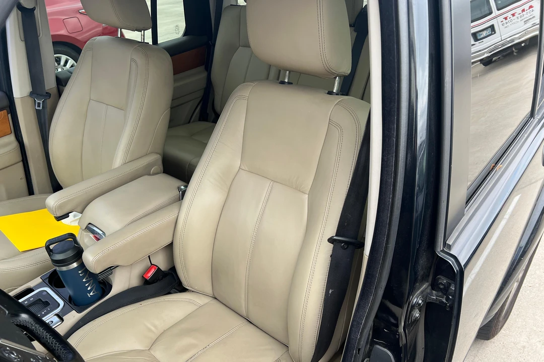 2011 Land Rover Discovery 4th Gen - Image 26 of 31