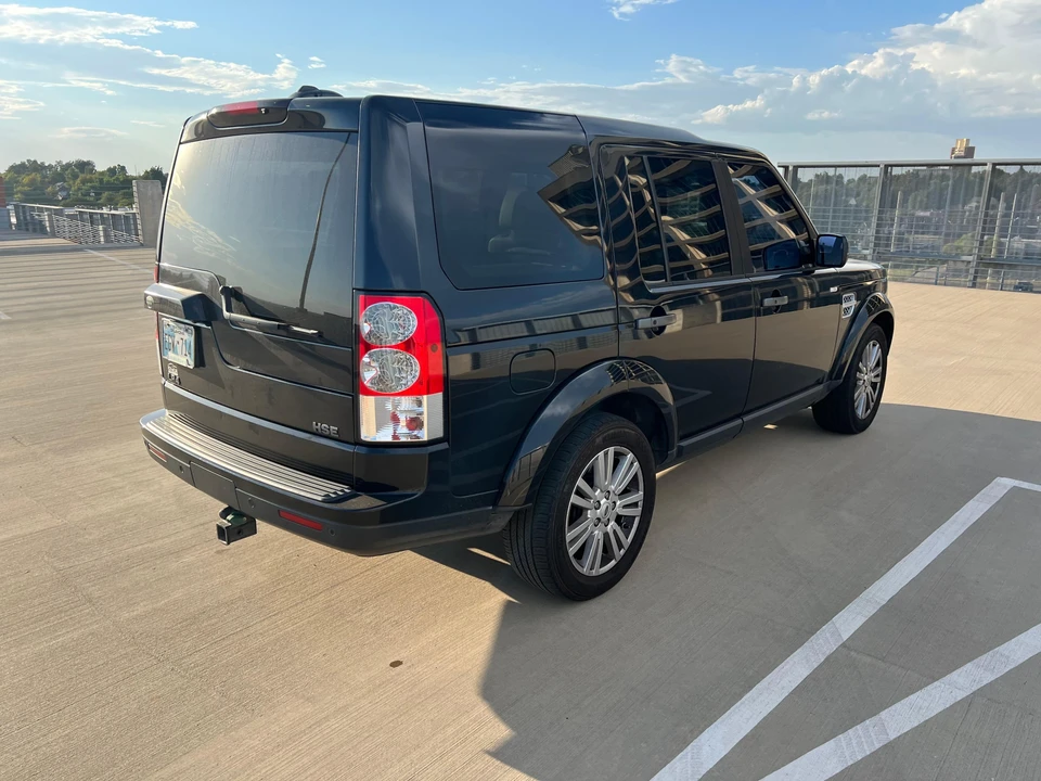 2011 Land Rover Discovery 4th Gen - Image 11 of 31