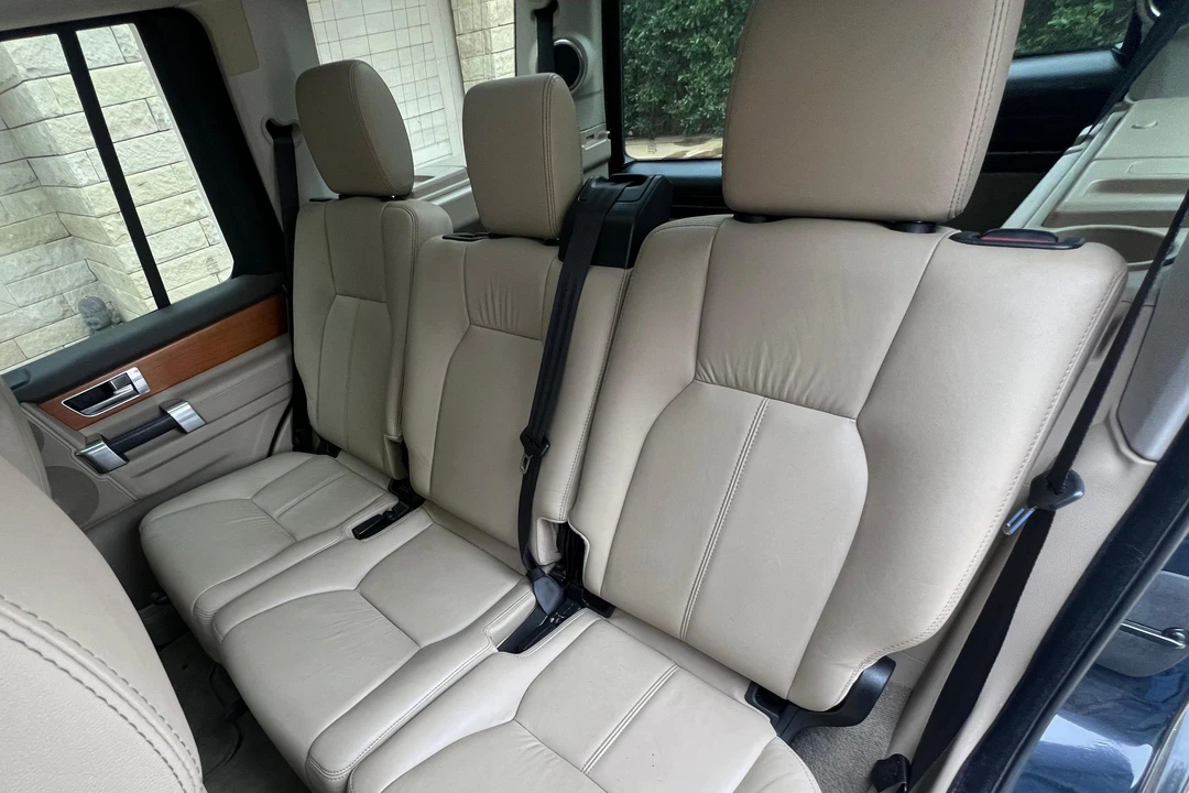 2011 Land Rover Discovery 4th Gen - Image 24 of 31