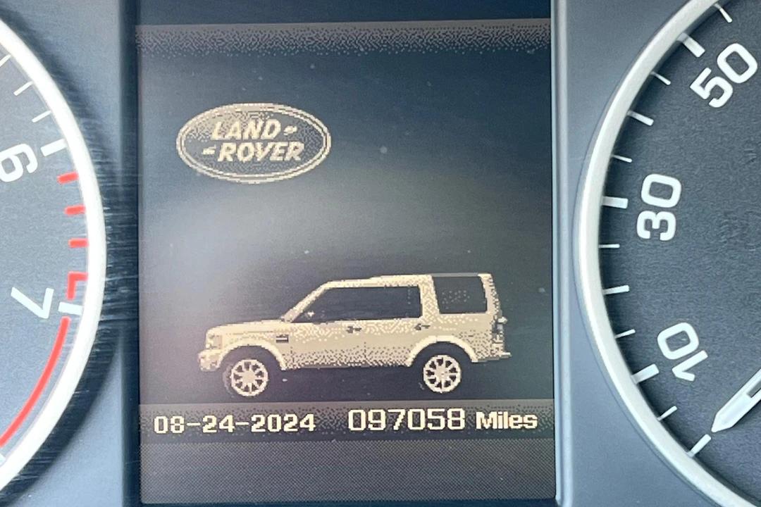 2011 Land Rover Discovery 4th Gen - Image 25 of 31