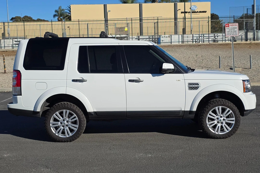 2011 Land Rover Discovery 4th Gen - Image 3 of 31