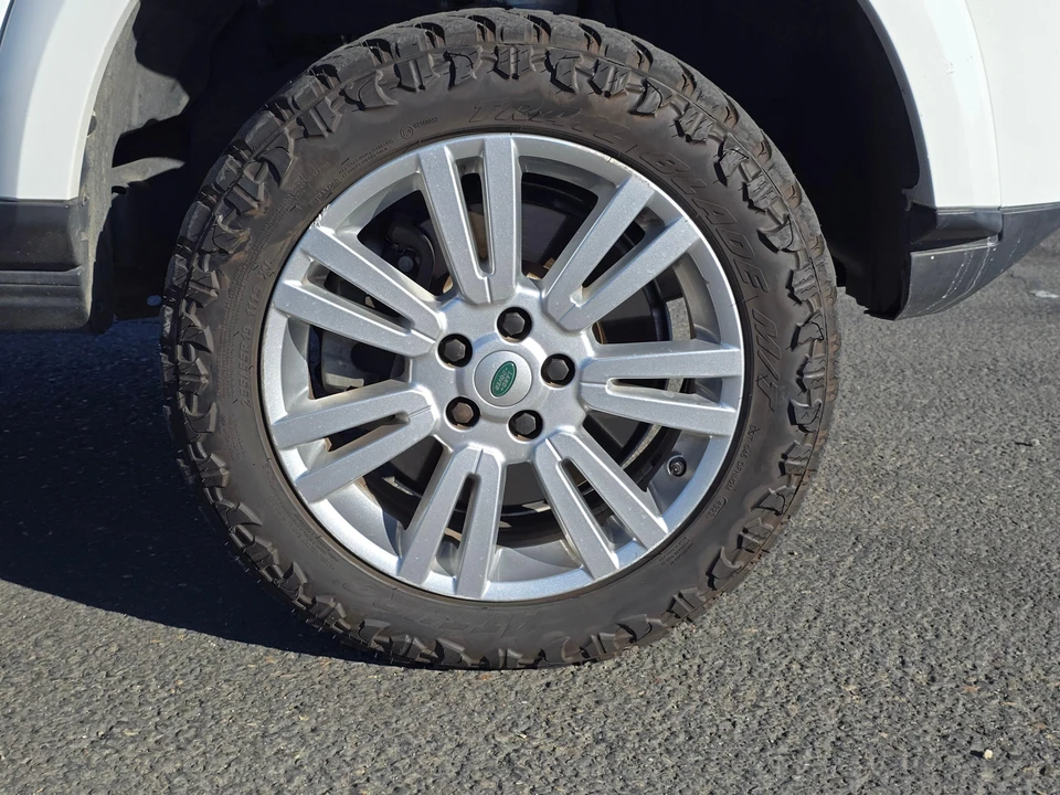 2011 Land Rover Discovery 4th Gen - Image 25 of 31