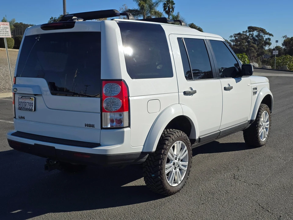 2011 Land Rover Discovery 4th Gen - Image 10 of 31
