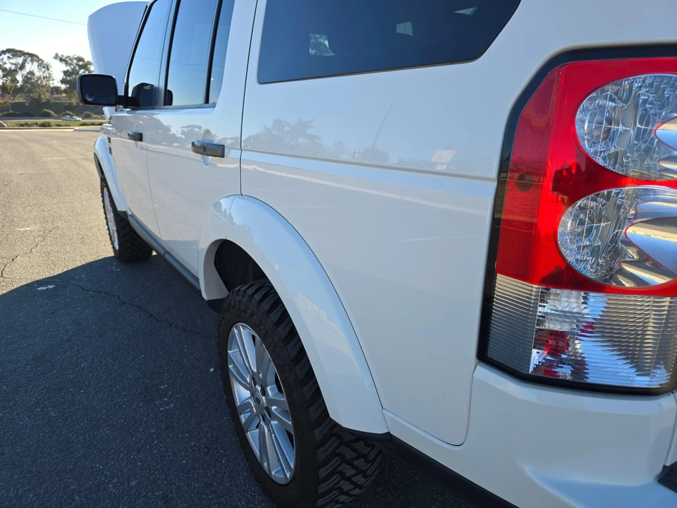 2011 Land Rover Discovery 4th Gen - Image 15 of 31