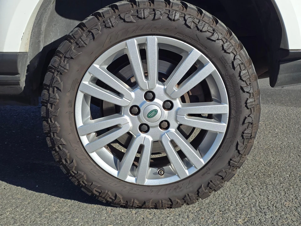 2011 Land Rover Discovery 4th Gen - Image 23 of 31