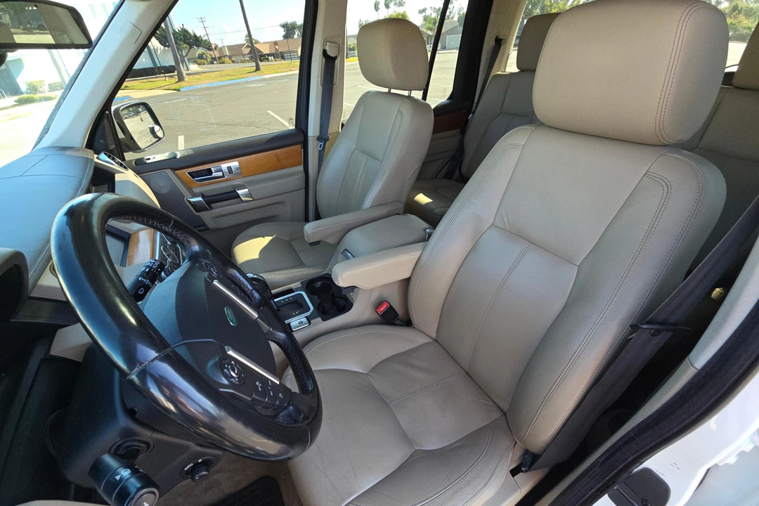 2011 Land Rover Discovery 4th Gen - Image 30 of 31