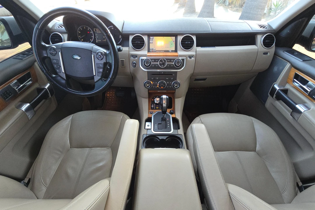 2011 Land Rover Discovery 4th Gen - Image 29 of 31