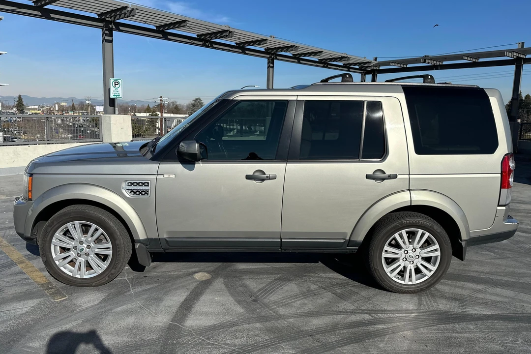 2011 Land Rover Discovery 4th Gen - Image 3 of 31