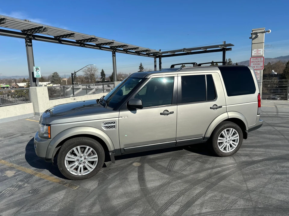 2011 Land Rover Discovery 4th Gen - Image 14 of 31