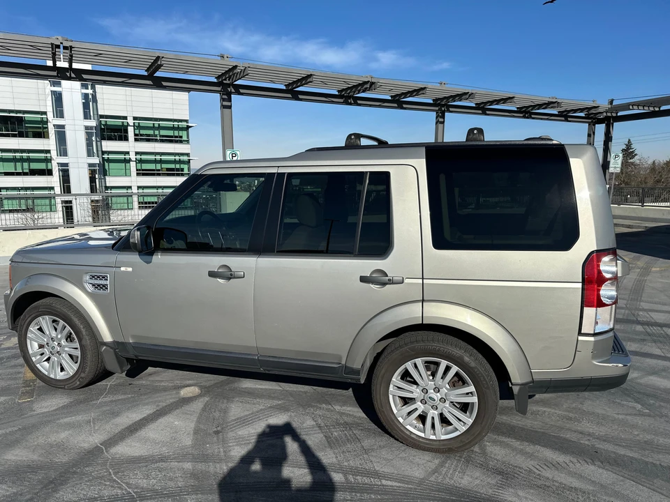 2011 Land Rover Discovery 4th Gen - Image 17 of 31