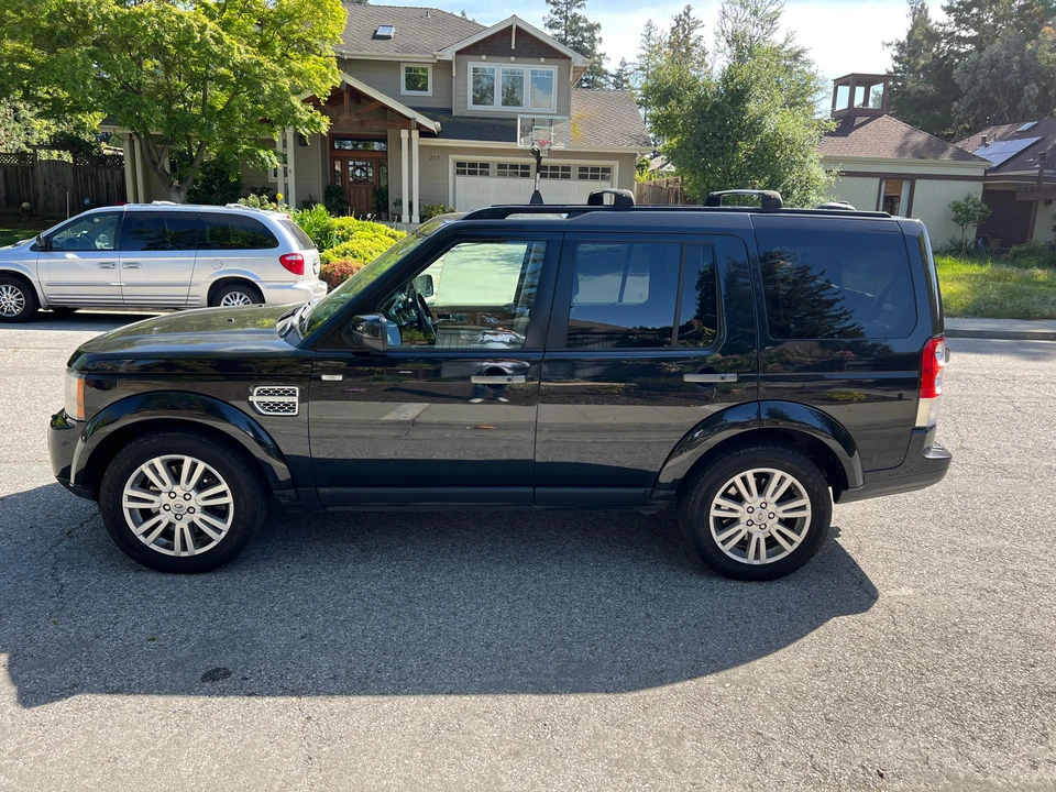 2011 Land Rover Discovery 4th Gen - Image 10 of 28