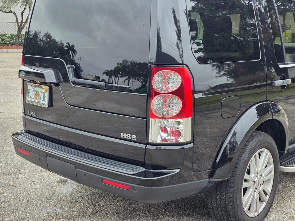 2011 Land Rover Discovery 4th Gen - Image 24 of 31