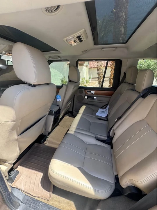 2011 Land Rover Discovery 4th Gen - Image 10 of 13