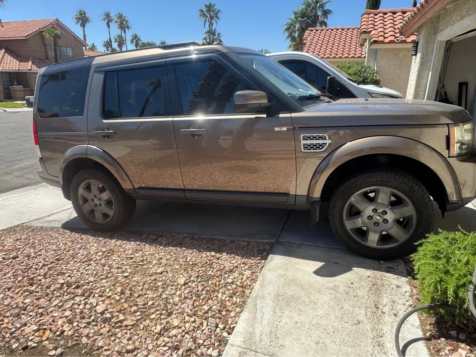 2011 Land Rover Discovery 4th Gen - Image 2 of 13