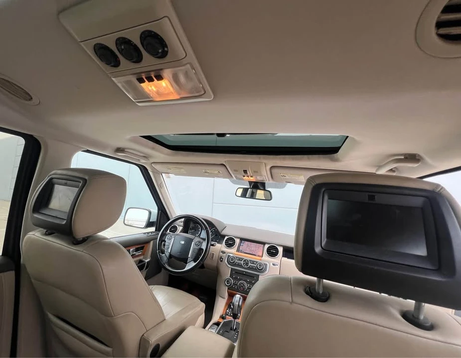 2011 Land Rover Discovery 4th Gen - Image 17 of 20
