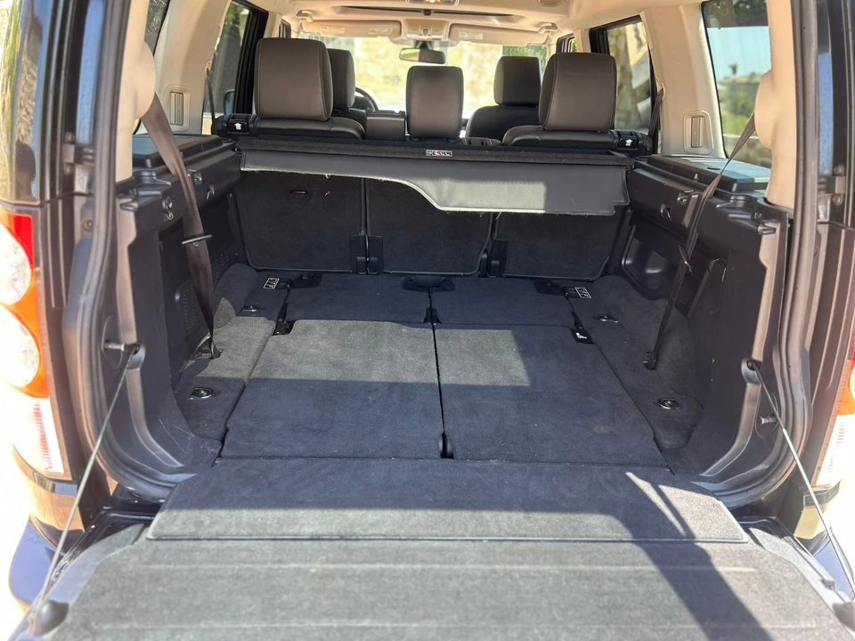 2011 Land Rover Discovery 4th Gen - Image 9 of 21