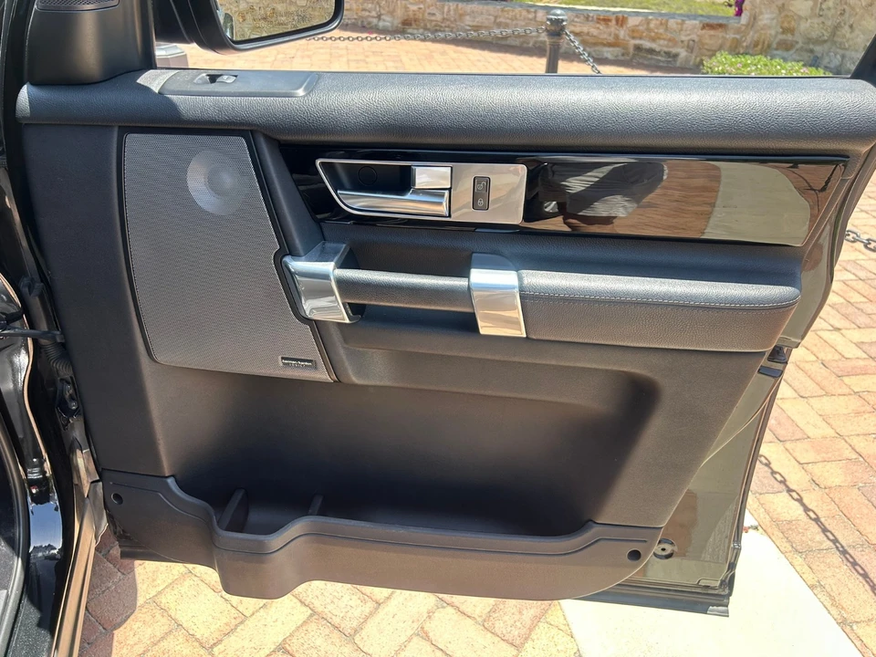 2011 Land Rover Discovery 4th Gen - Image 20 of 21