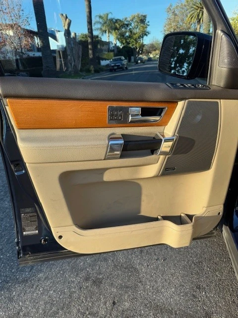 2011 Land Rover Discovery 4th Gen - Image 14 of 21