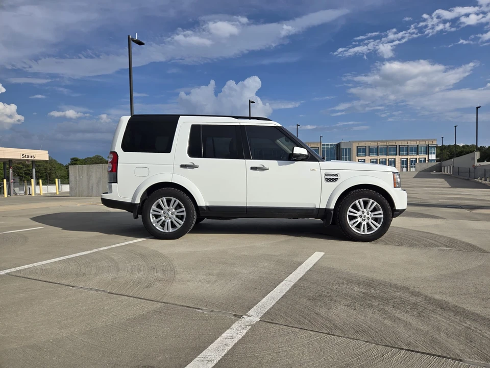 2011 Land Rover Discovery 4th Gen - Image 20 of 31
