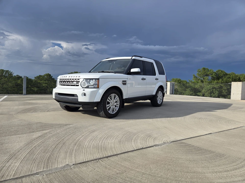 2011 Land Rover Discovery 4th Gen - Image 5 of 31