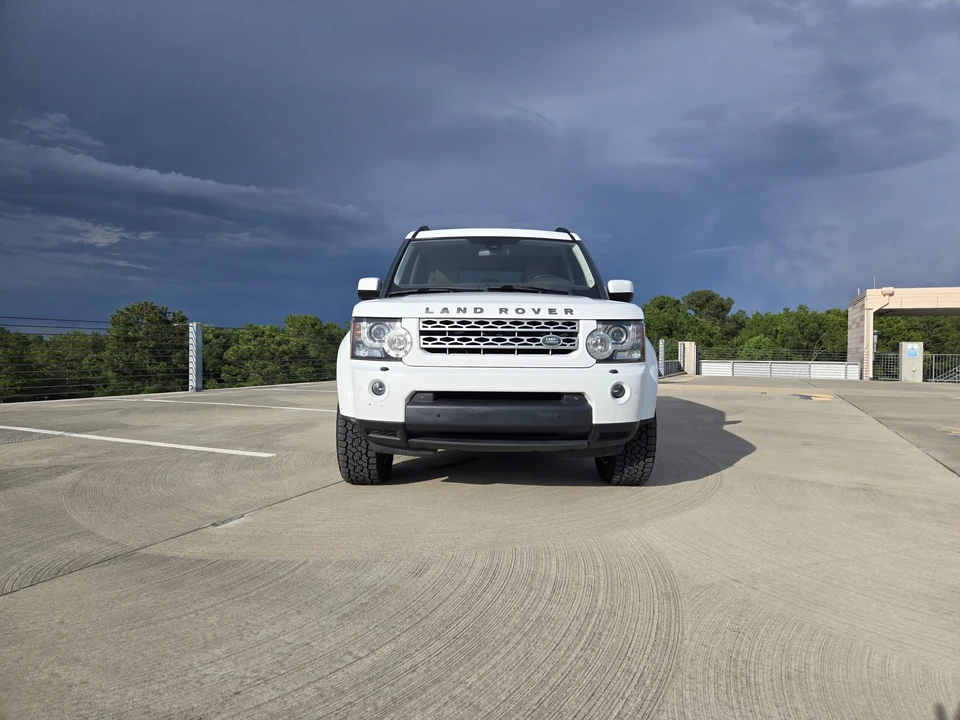 2011 Land Rover Discovery 4th Gen - Image 29 of 31