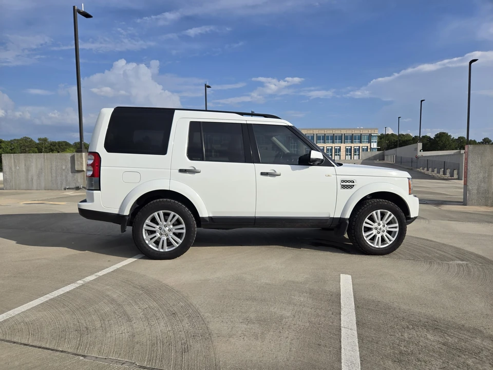 2011 Land Rover Discovery 4th Gen - Image 21 of 31