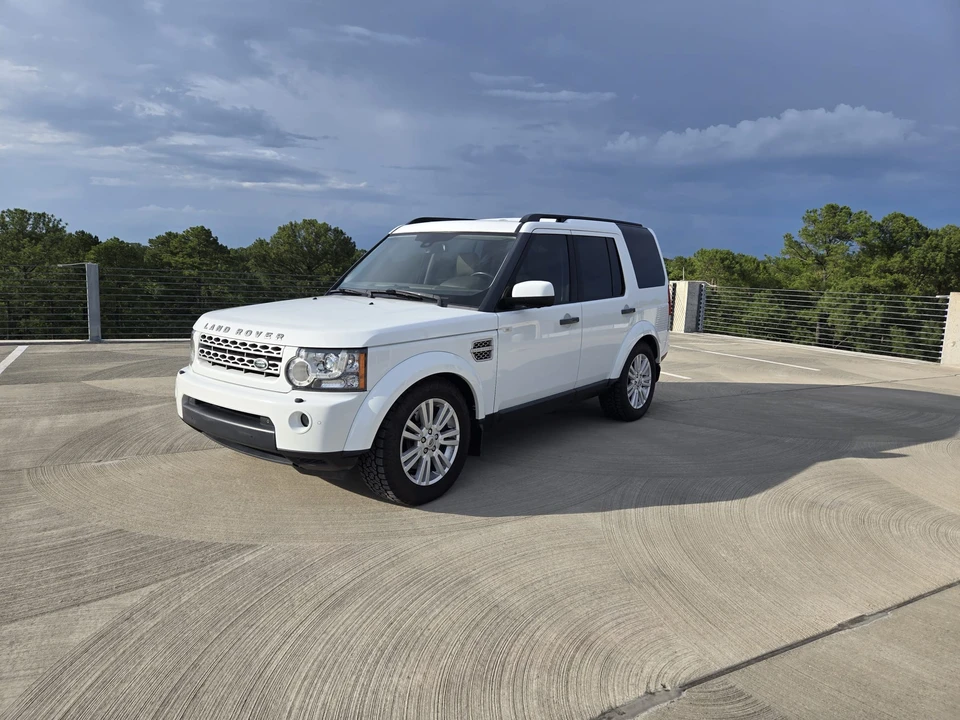 2011 Land Rover Discovery 4th Gen - Image 2 of 31