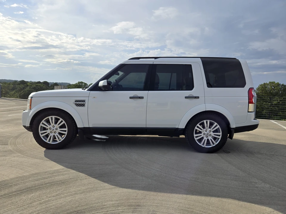 2011 Land Rover Discovery 4th Gen - Image 6 of 31