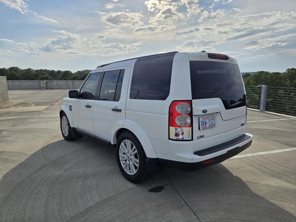 2011 Land Rover Discovery 4th Gen - Image 11 of 31