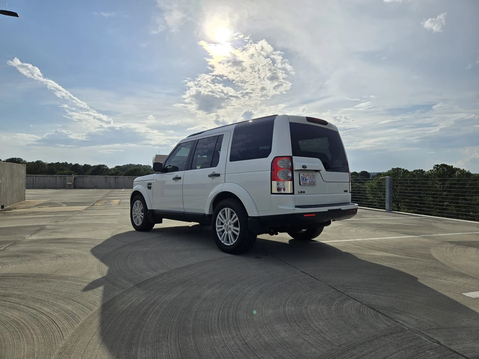 2011 Land Rover Discovery 4th Gen - Image 9 of 31