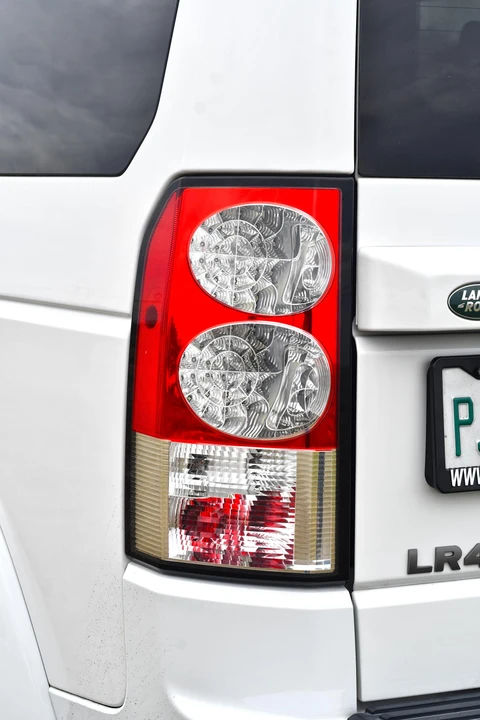 2011 Land Rover Discovery 4th Gen - Image 27 of 31