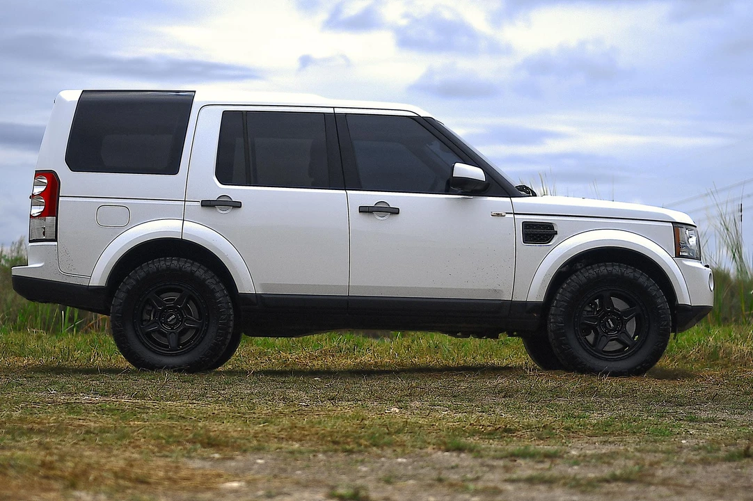 2011 Land Rover Discovery 4th Gen - Image 14 of 31