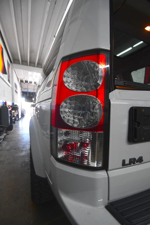 2011 Land Rover Discovery 4th Gen - Image 28 of 31