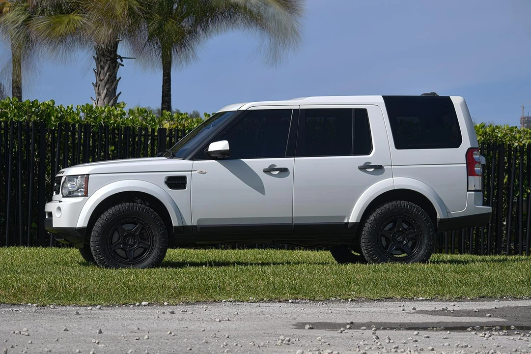2011 Land Rover Discovery 4th Gen - Image 11 of 31