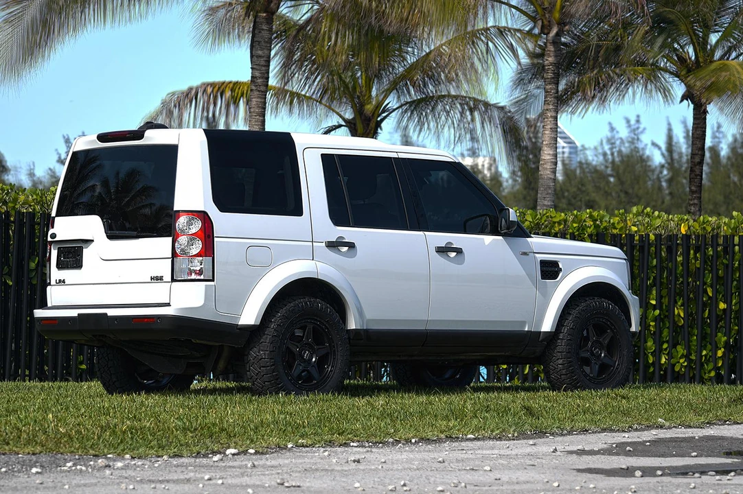 2011 Land Rover Discovery 4th Gen - Image 13 of 31