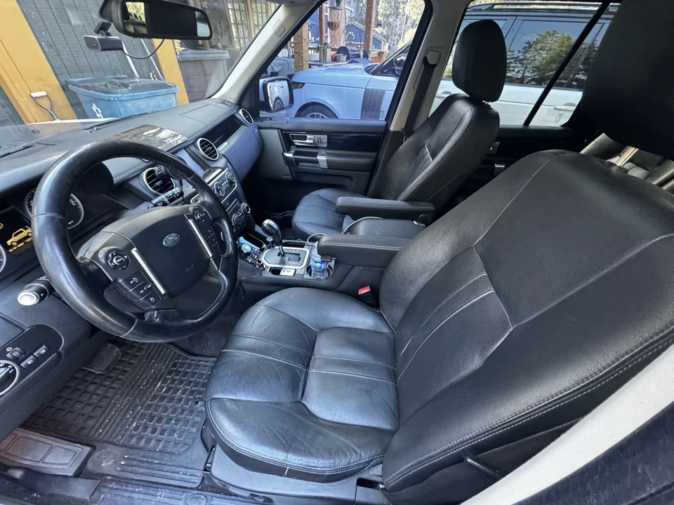 2011 Land Rover Discovery 4th Gen - Image 14 of 19