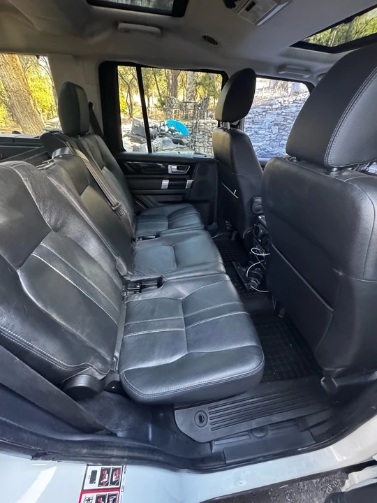 2011 Land Rover Discovery 4th Gen - Image 15 of 19