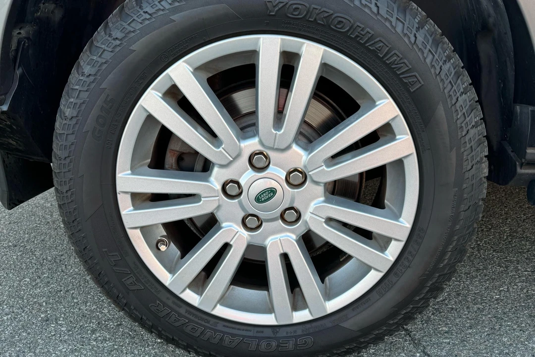 2011 Land Rover Discovery 4th Gen - Image 28 of 31