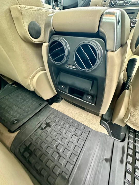 2011 Land Rover Discovery 4th Gen - Image 29 of 31