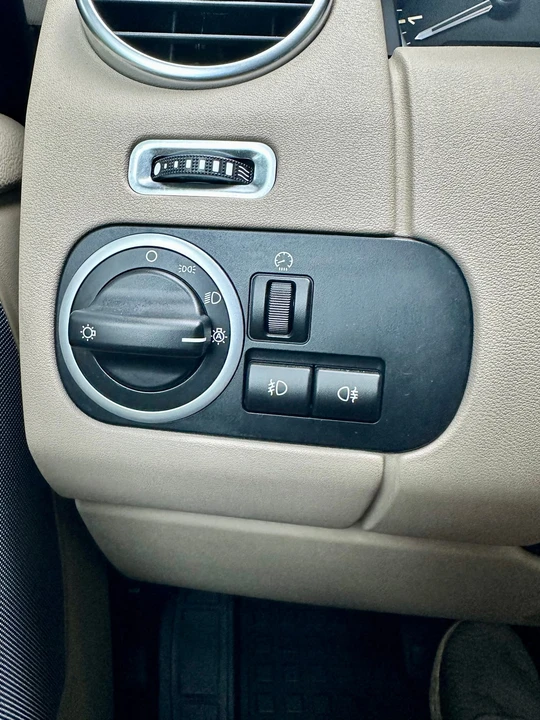 2011 Land Rover Discovery 4th Gen - Image 21 of 31