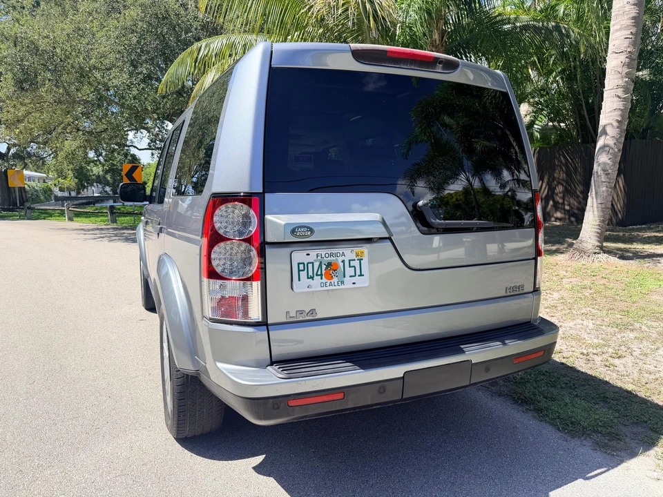 2011 Land Rover Discovery 4th Gen - Image 11 of 31