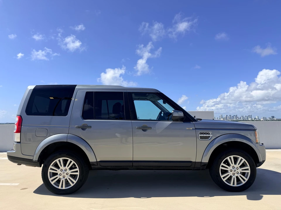 2011 Land Rover Discovery 4th Gen - Image 30 of 31