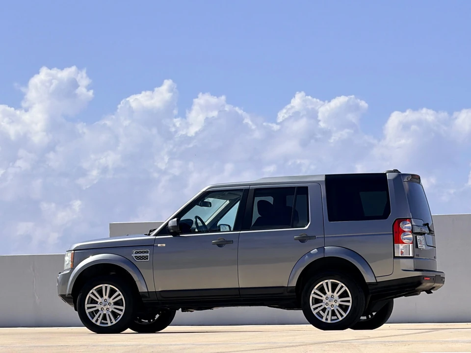 2011 Land Rover Discovery 4th Gen - Image 19 of 31