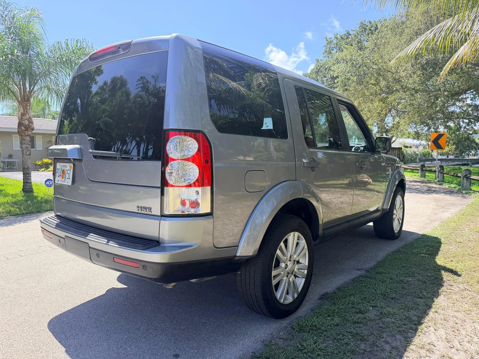 2011 Land Rover Discovery 4th Gen - Image 13 of 31