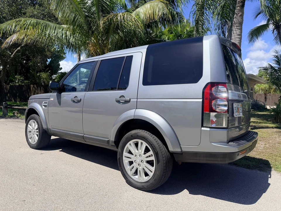 2011 Land Rover Discovery 4th Gen - Image 10 of 31