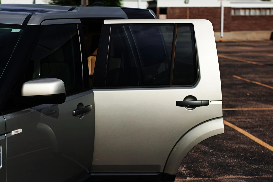 2011 Land Rover Discovery 4th Gen - Image 11 of 31