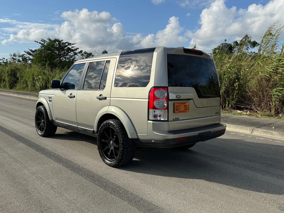 2011 Land Rover Discovery 4th Gen - Image 13 of 31