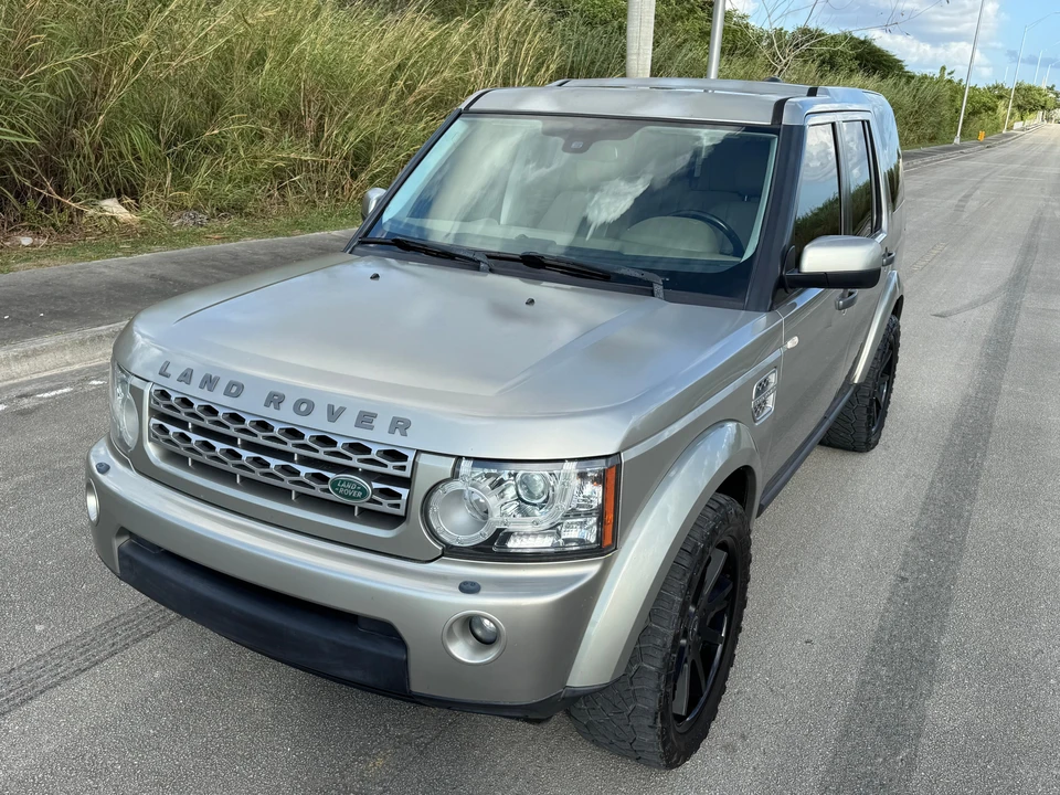 2011 Land Rover Discovery 4th Gen - Image 10 of 31