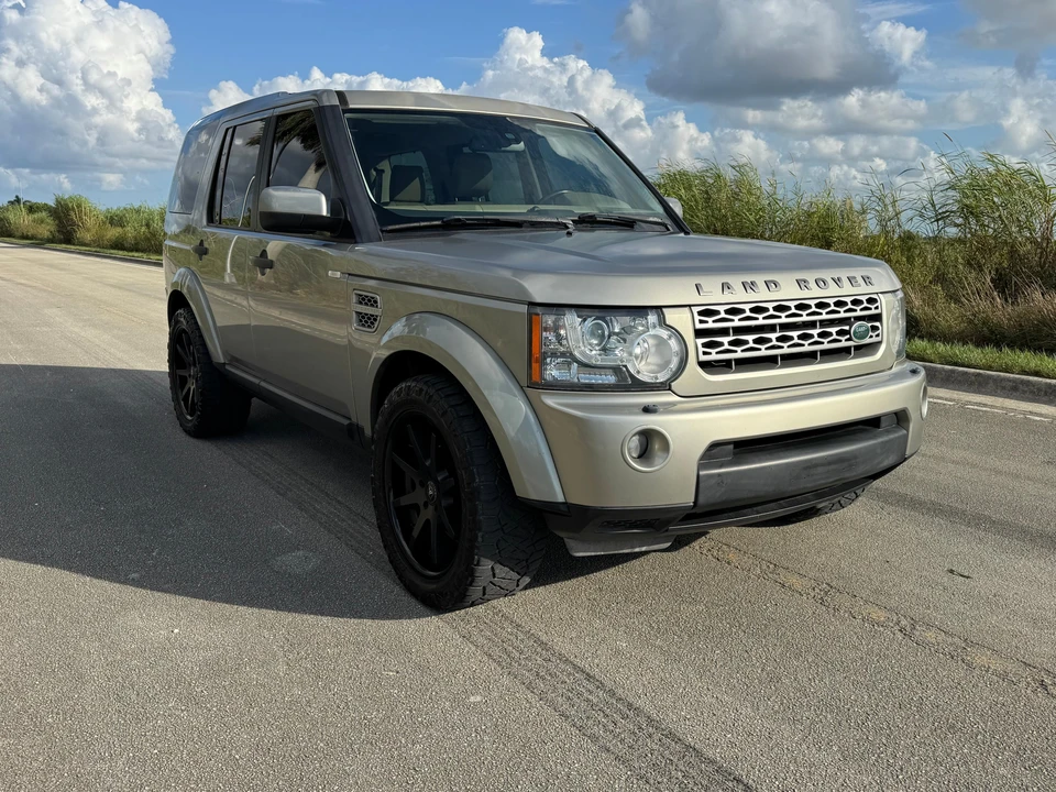 2011 Land Rover Discovery 4th Gen - Image 18 of 31