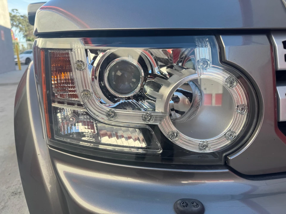 2011 Land Rover Discovery 4th Gen - Image 30 of 31